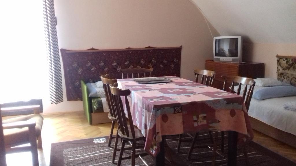 Margareta Vendeghaz Hotel Mişcolţ Exterior foto